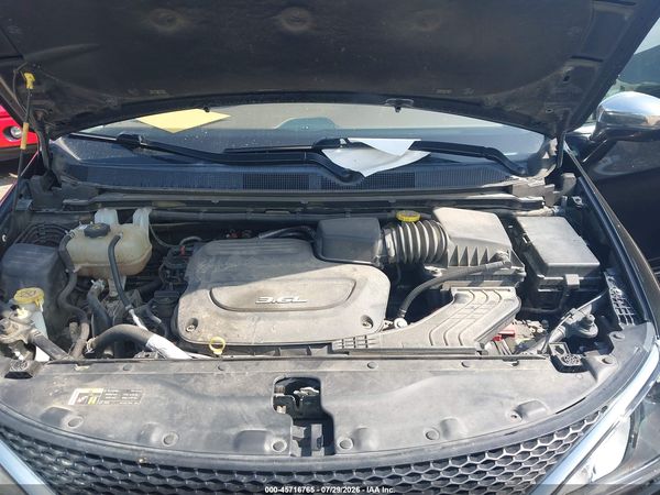 2017 CHRYSLER PACIFICA LIMITED — I10