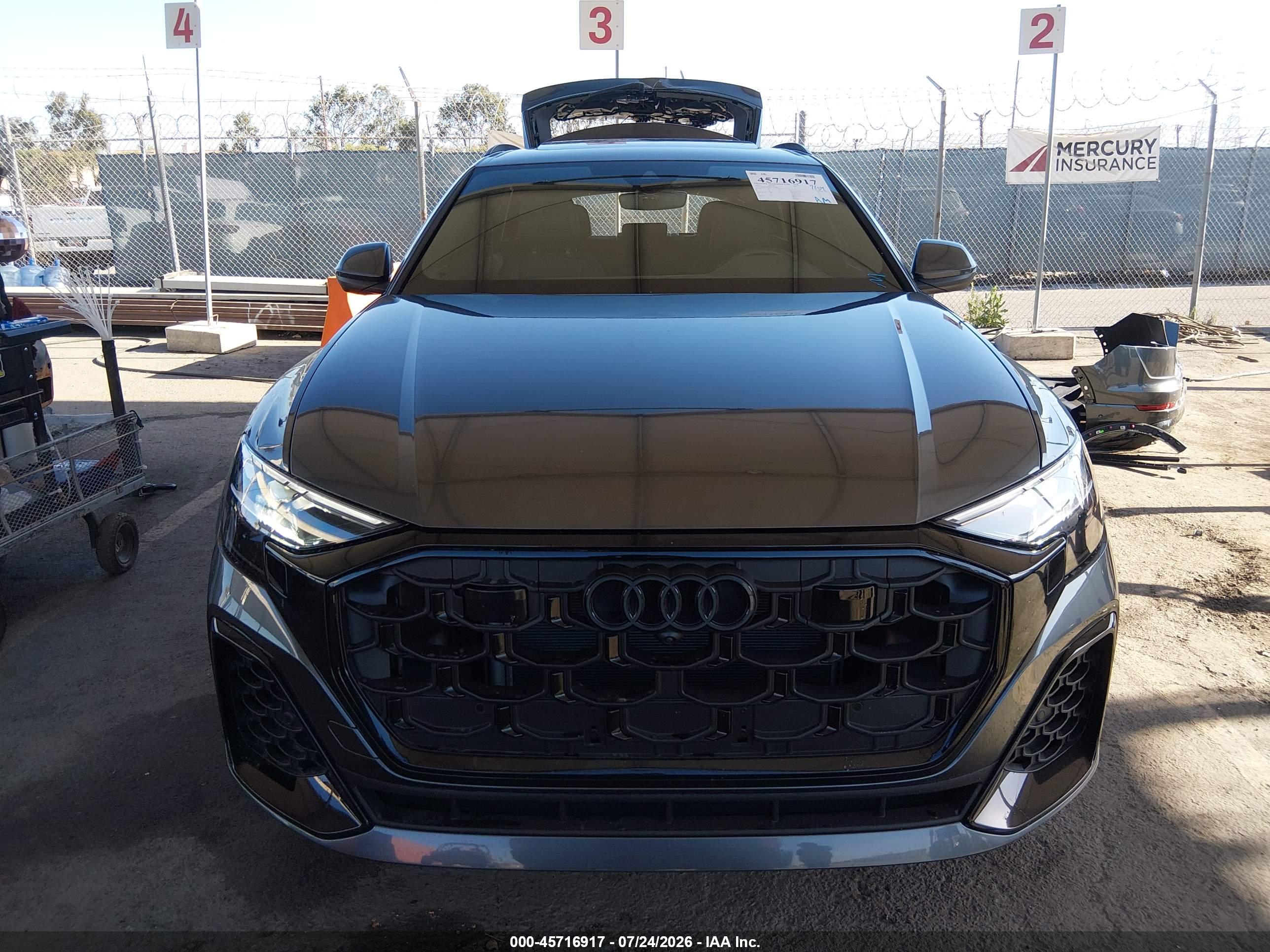 2025 AUDI Q8