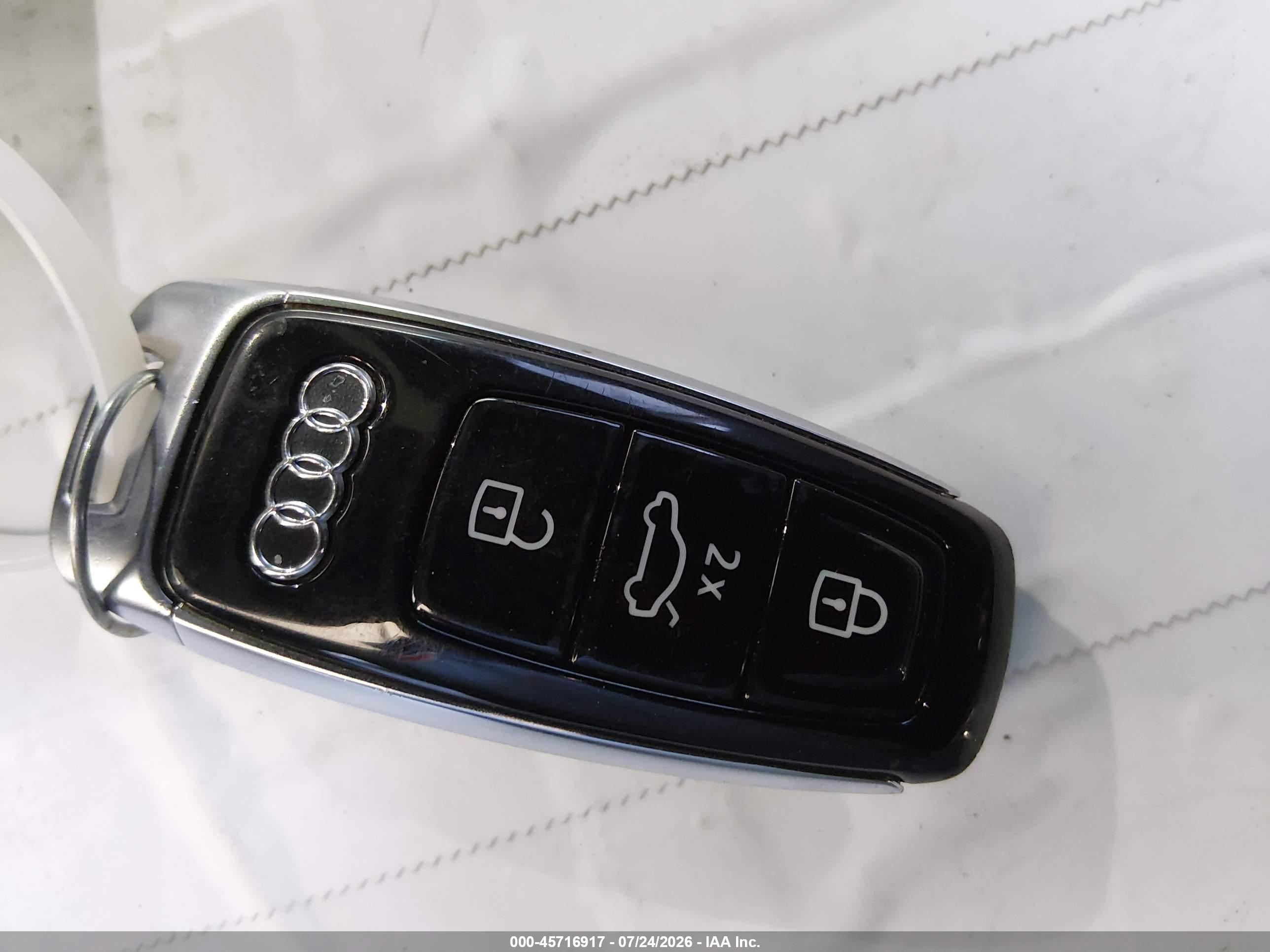 2025 AUDI Q8