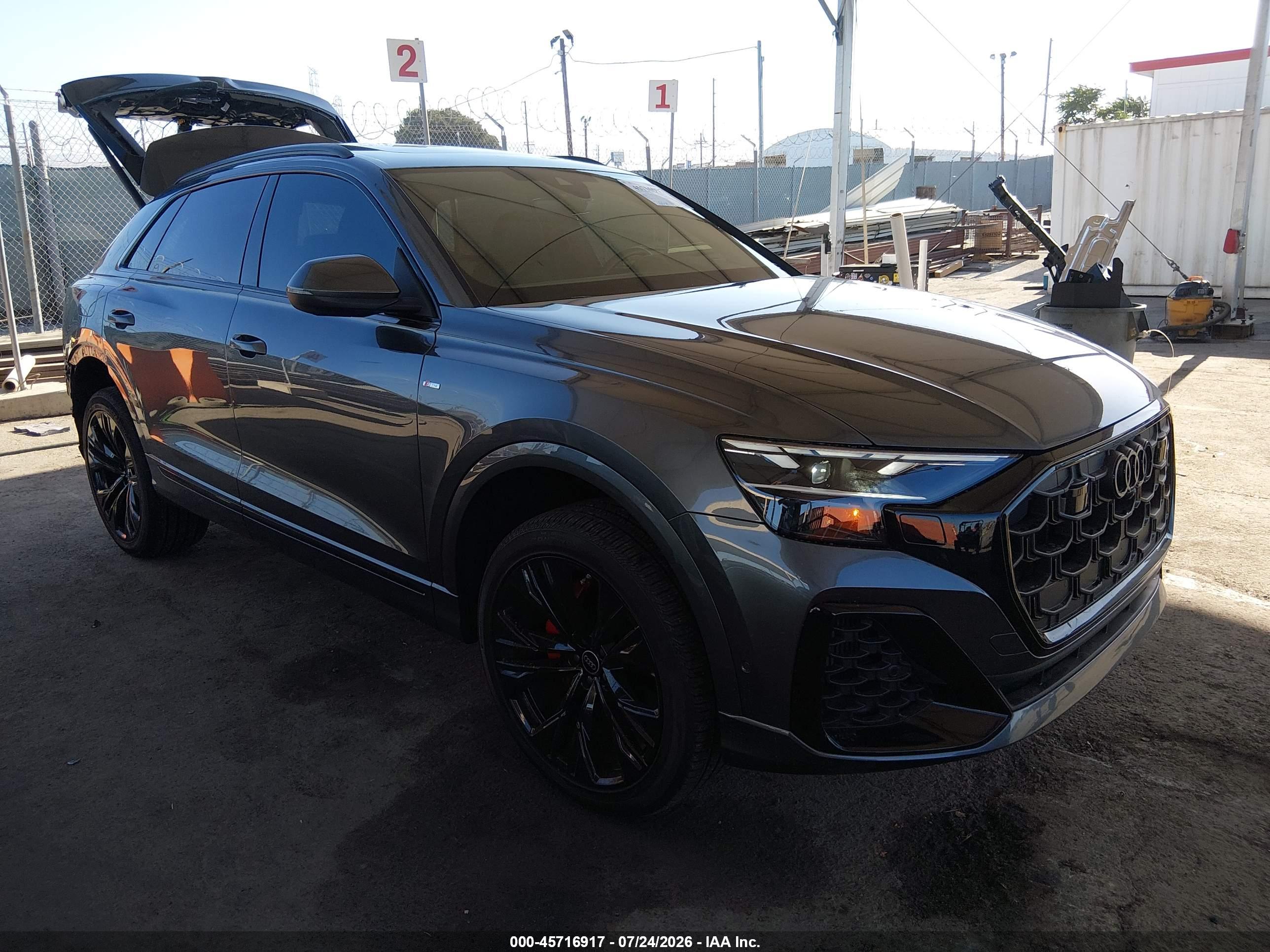 2025 AUDI Q8