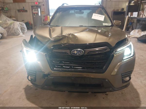 2022 SUBARU FORESTER LIMITED — I6
