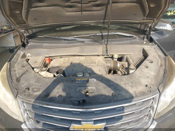 2013 CHEVROLET TRAVERSE LT — I10