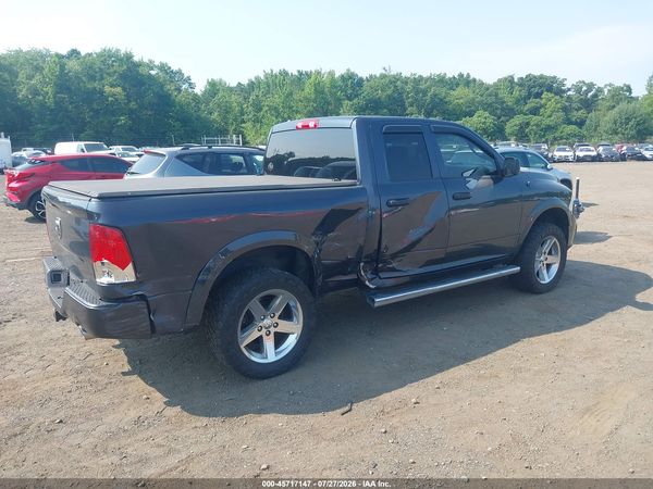 2017 RAM 1500 EXPRESS  4X4 6'4 BOX