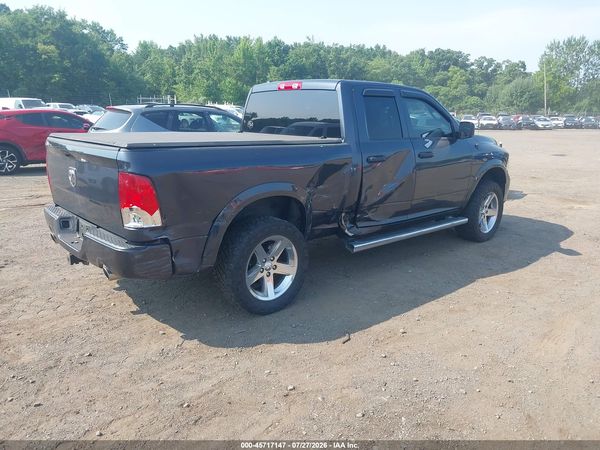 2017 RAM 1500 EXPRESS  4X4 6'4 BOX