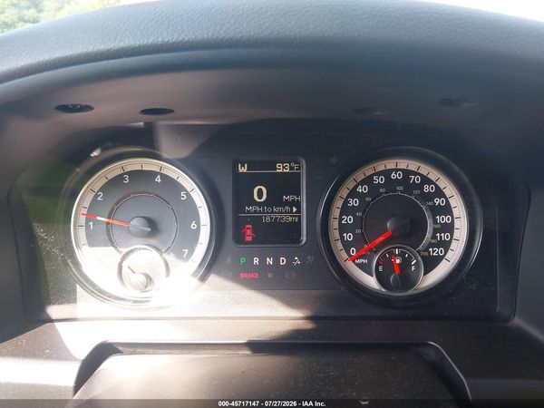 2017 RAM 1500 EXPRESS  4X4 6'4 BOX
