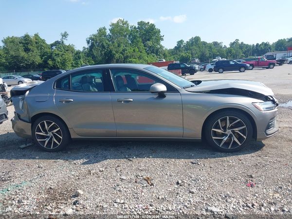 2019 VOLVO S60 T6 MOMENTUM