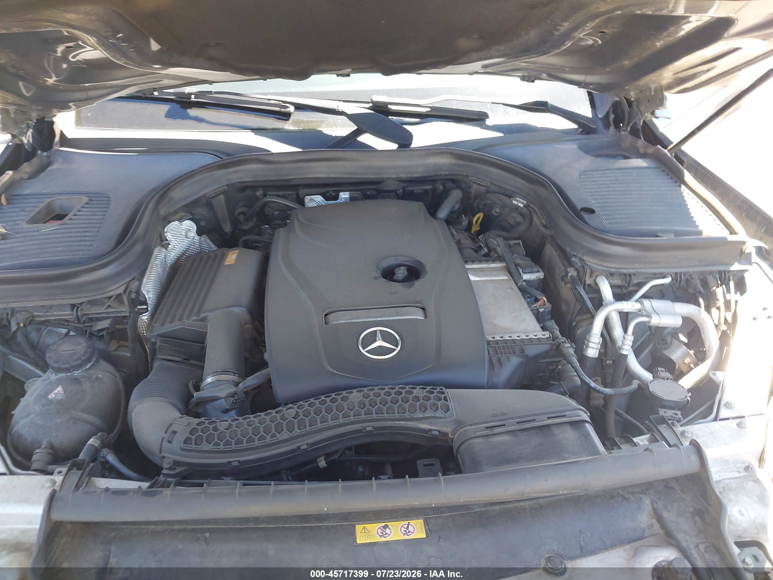 2017 MERCEDES-BENZ GLC 300 4MATIC