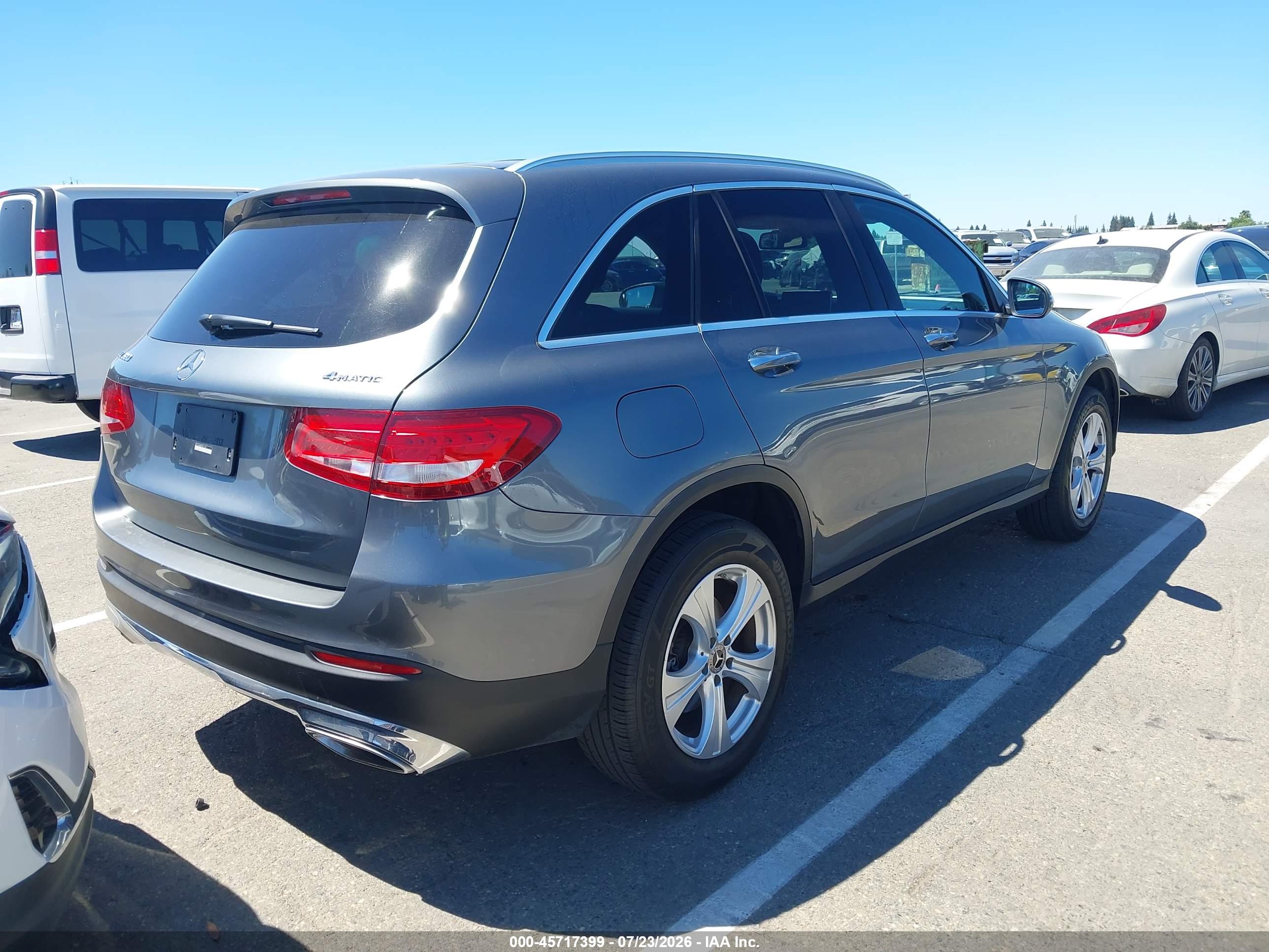 2017 MERCEDES-BENZ GLC 300 4MATIC