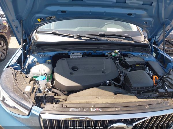 2025 VOLVO XC40 B5 PLUS BRIGHT THEME