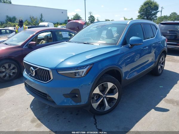 2025 VOLVO XC40 B5 PLUS BRIGHT THEME