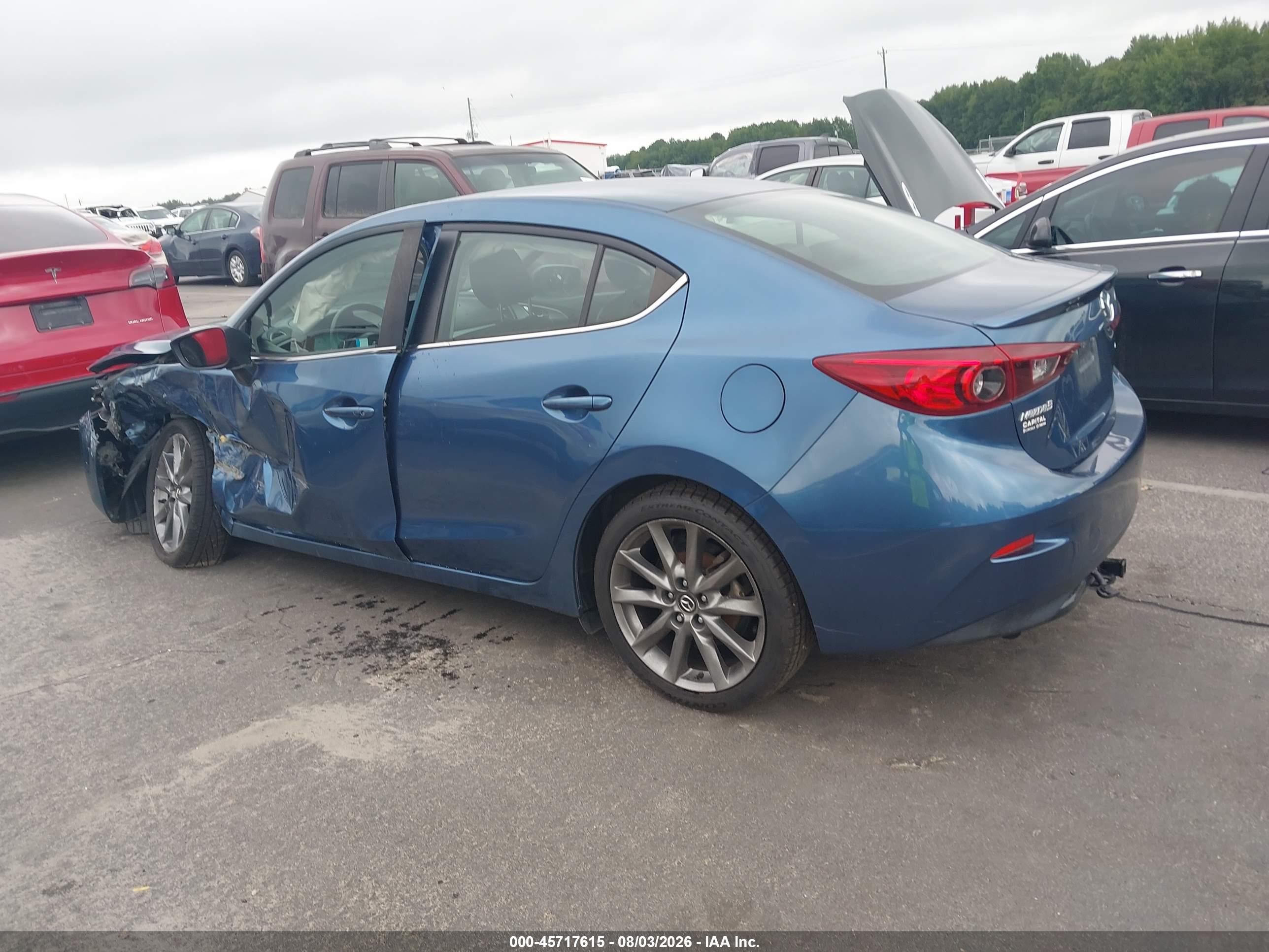 2018 MAZDA MAZDA3 TOURING