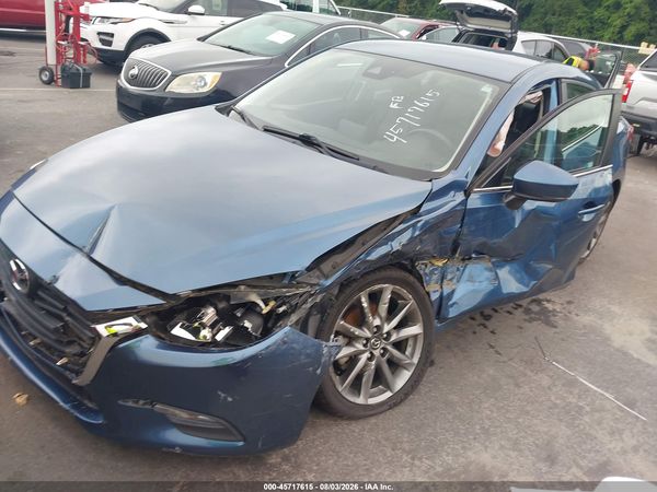 2018 MAZDA MAZDA3 TOURING