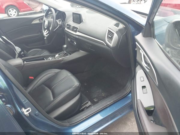 2018 MAZDA MAZDA3 TOURING