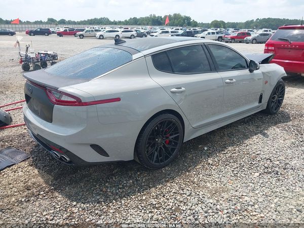 2019 KIA STINGER GT2