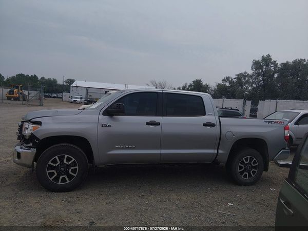 2017 TOYOTA TUNDRA