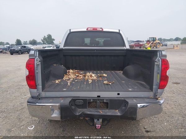2017 TOYOTA TUNDRA SR5 5.7L V8