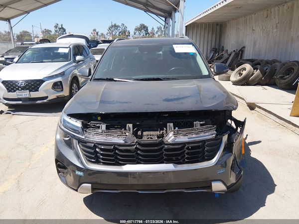 2025 KIA SELTOS EX