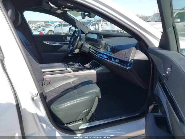 2024 BMW I7 EDRIVE50 — I5