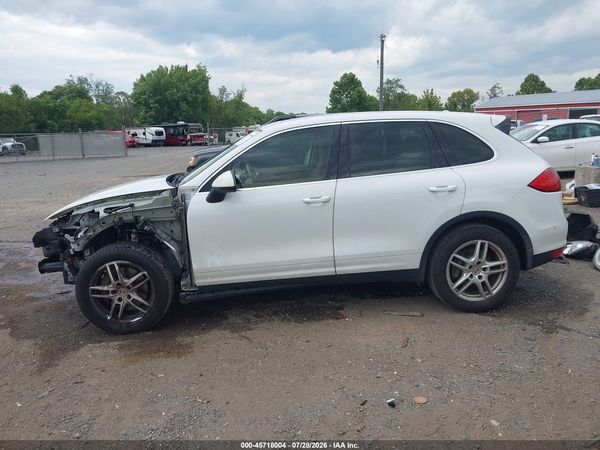 2012 PORSCHE CAYENNE