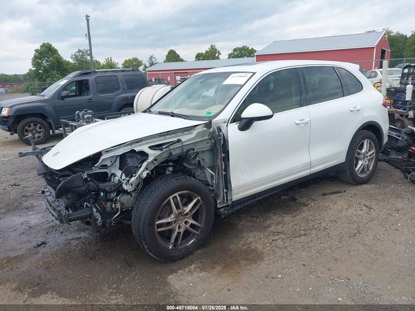 2012 PORSCHE CAYENNE