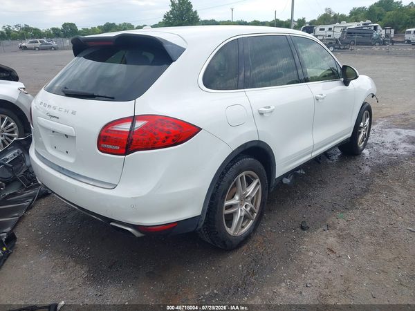 2012 PORSCHE CAYENNE