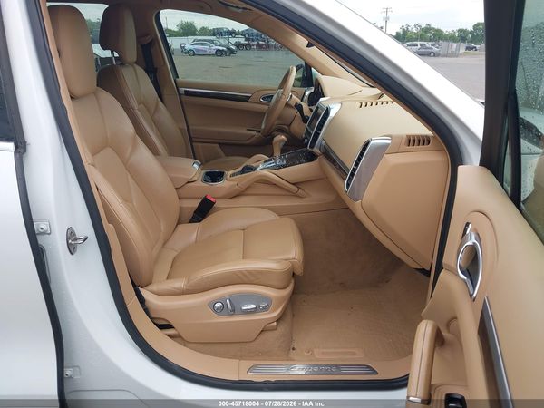 2012 PORSCHE CAYENNE