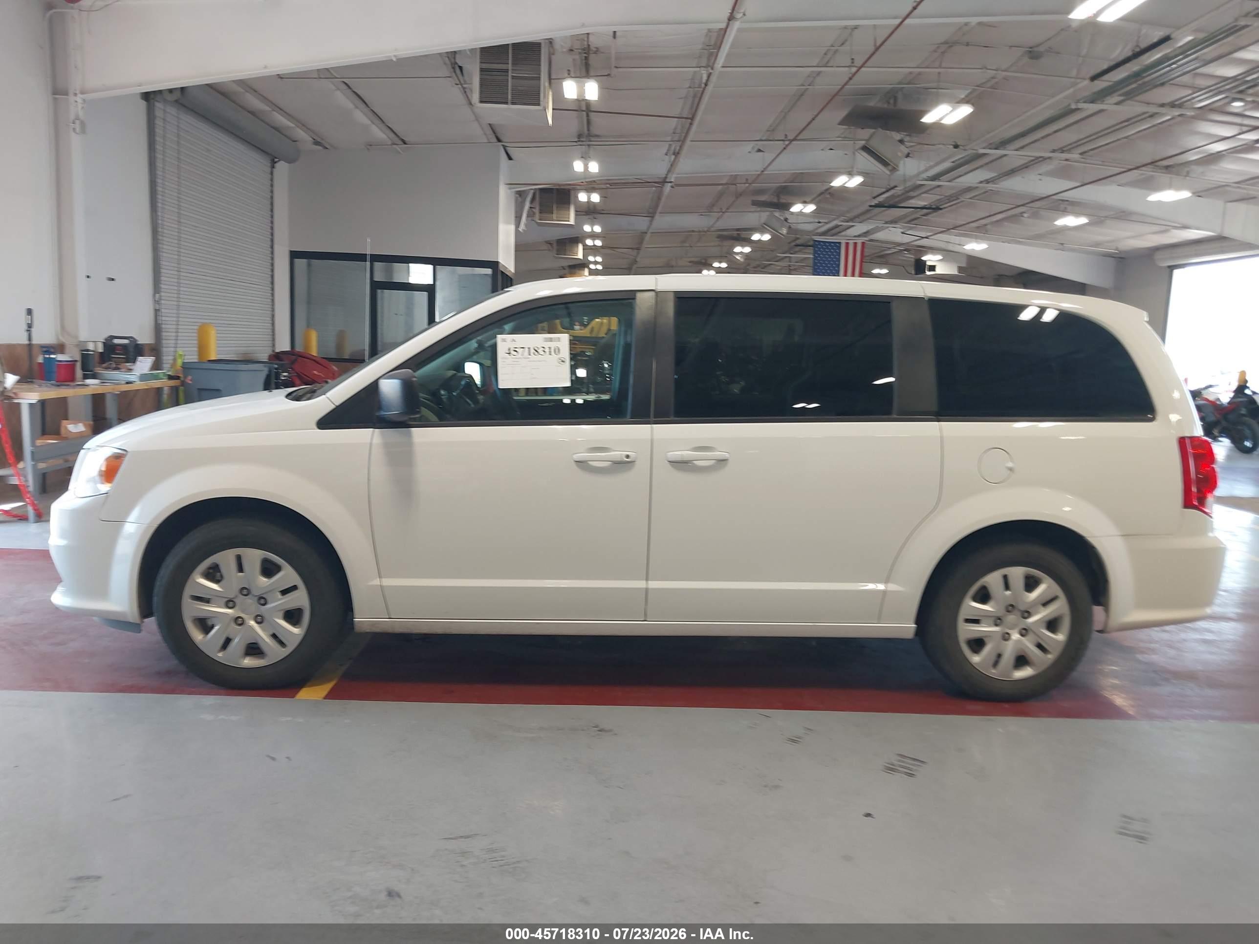 2018 DODGE GRAND CARAVAN SE