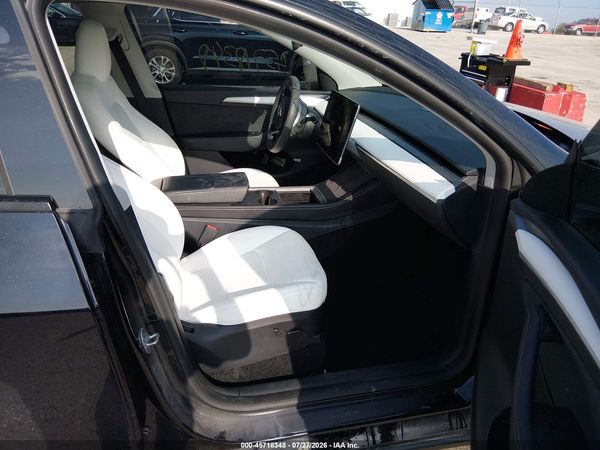 2025 TESLA MODEL Y