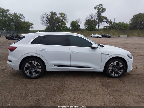 2021 AUDI E-TRON PREMIUM QUATTRO