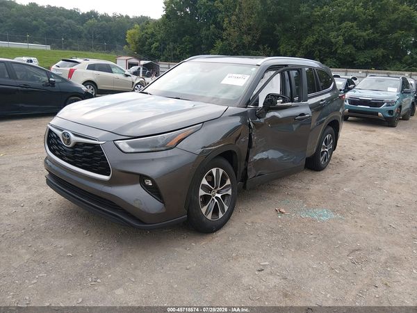 2025 TOYOTA HIGHLANDER XLE