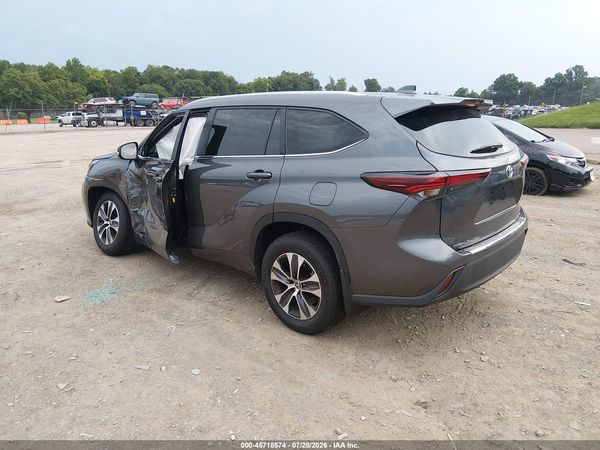 2025 TOYOTA HIGHLANDER XLE
