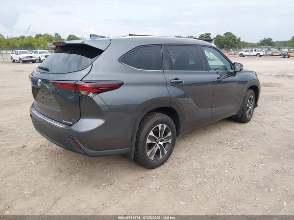 2025 TOYOTA HIGHLANDER XLE