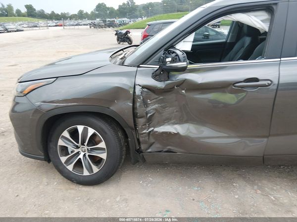 2025 TOYOTA HIGHLANDER XLE