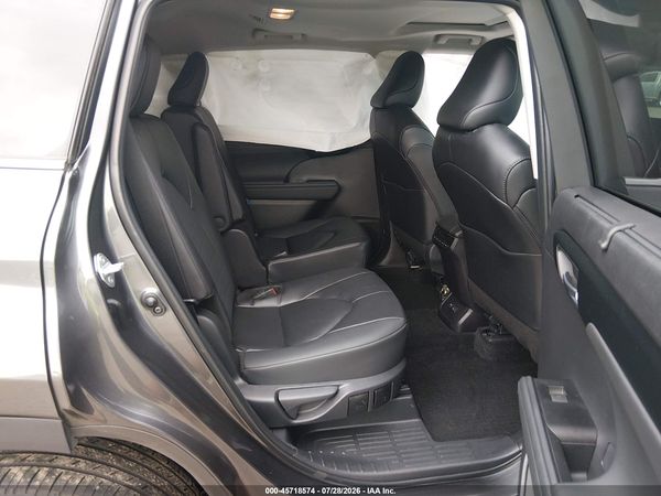 2025 TOYOTA HIGHLANDER XLE