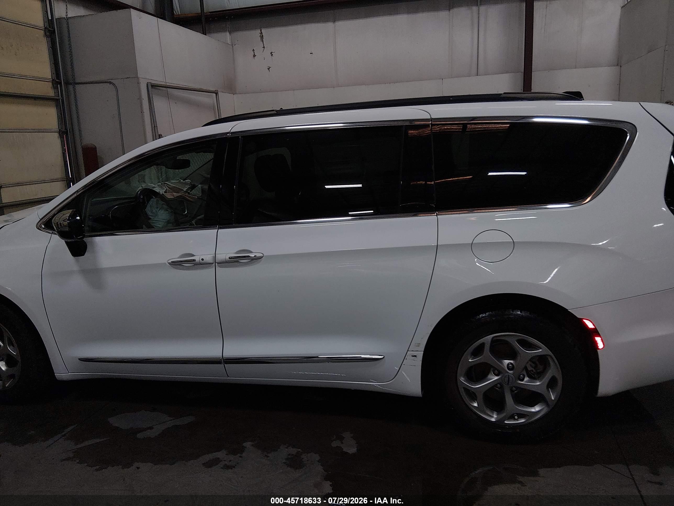 2023 CHRYSLER PACIFICA LIMITED