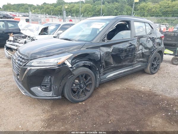 2023 NISSAN KICKS SR XTRONIC CVT