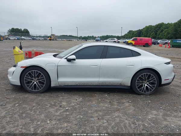 2021 PORSCHE TAYCAN