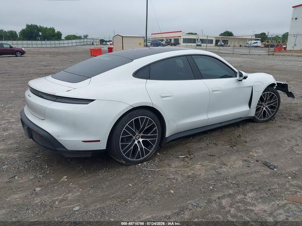 2021 PORSCHE TAYCAN
