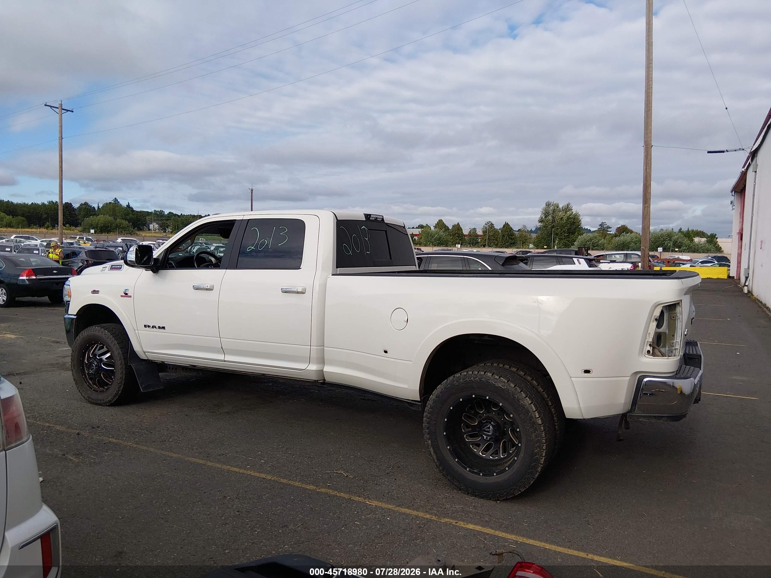 2021 RAM 3500 LARAMIE  4X4 8' BOX