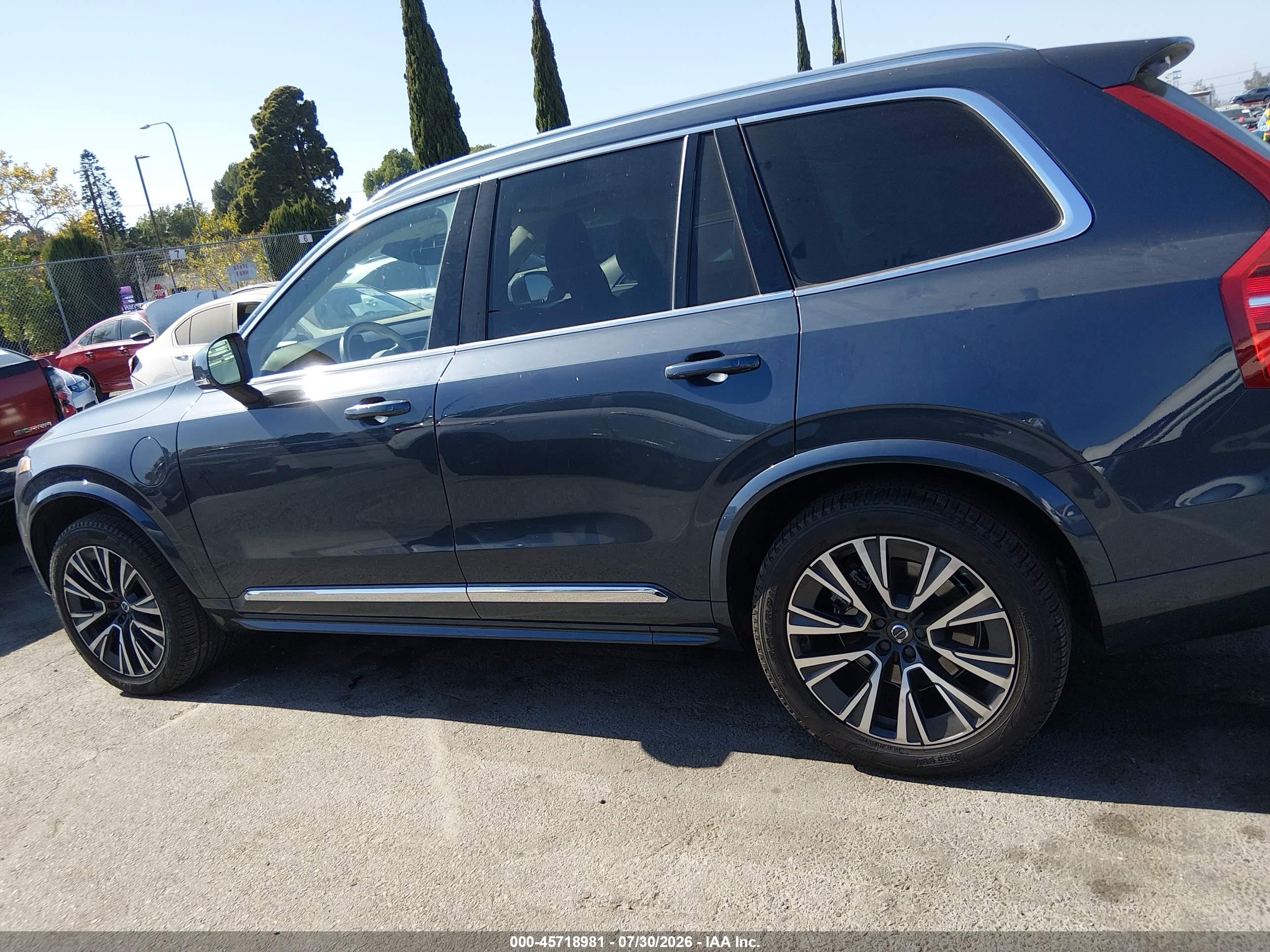 2022 VOLVO XC90 RECHARGE PLUG-IN HYBRID