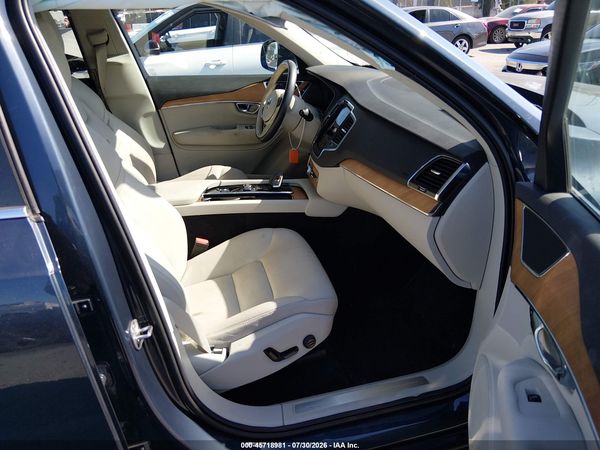 2022 VOLVO XC90 RECHARGE PLUG-IN HYBRID