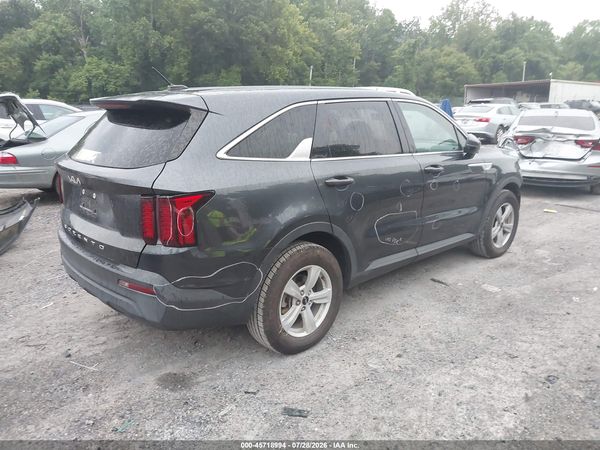 2022 KIA SORENTO LX