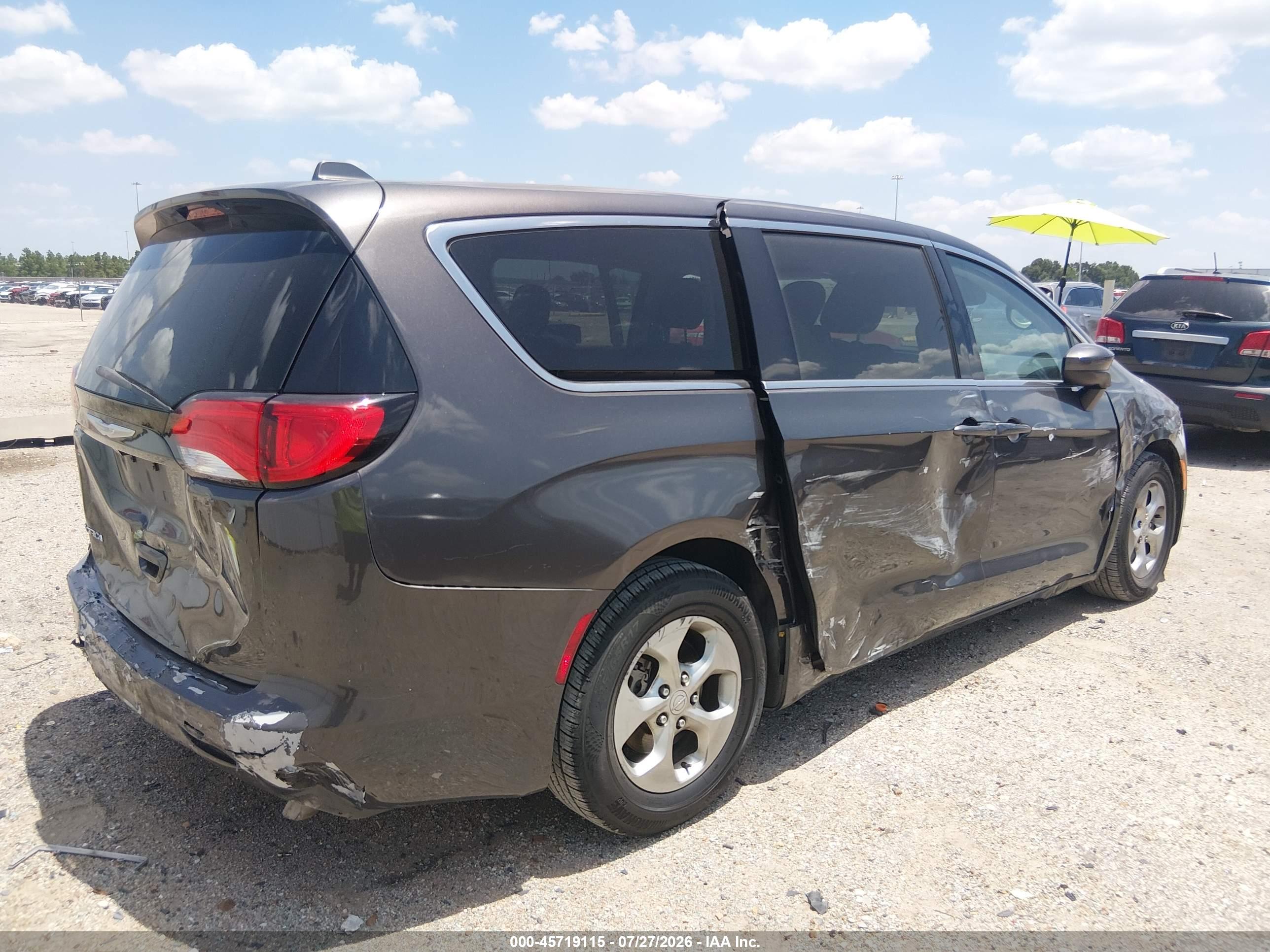 2017 CHRYSLER PACIFICA LX
