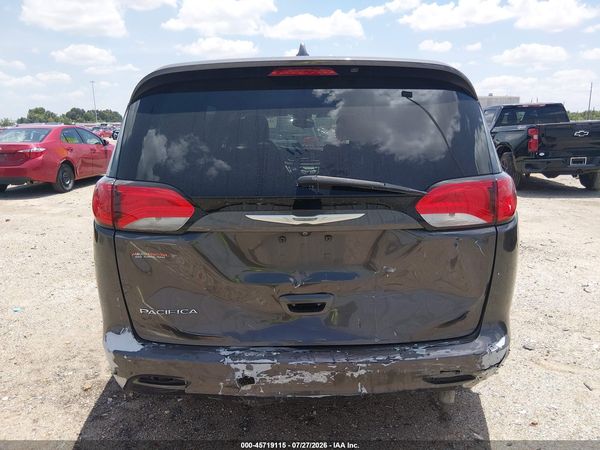 2017 CHRYSLER PACIFICA LX