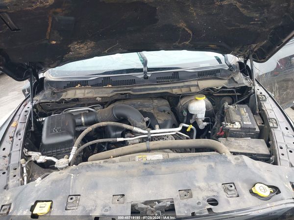 2018 RAM 1500 EXPRESS  4X4 6'4 BOX