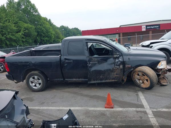 2018 RAM 1500 EXPRESS  4X4 6'4 BOX
