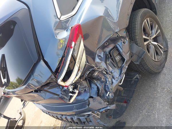 2017 TOYOTA HIGHLANDER LE PLUS