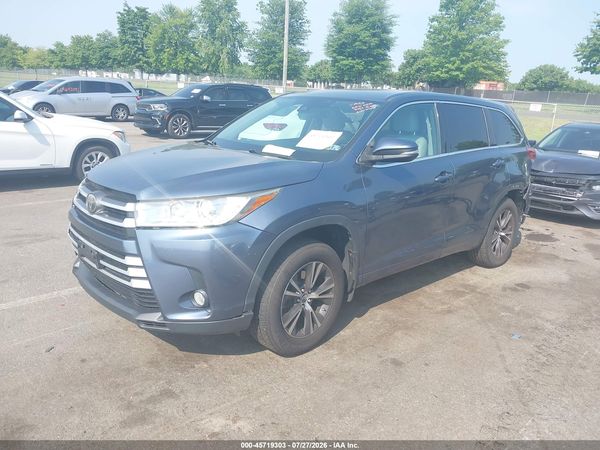2017 TOYOTA HIGHLANDER LE PLUS