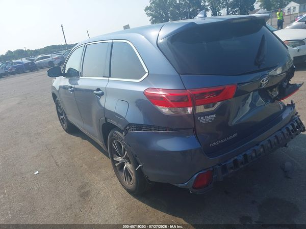 2017 TOYOTA HIGHLANDER LE PLUS
