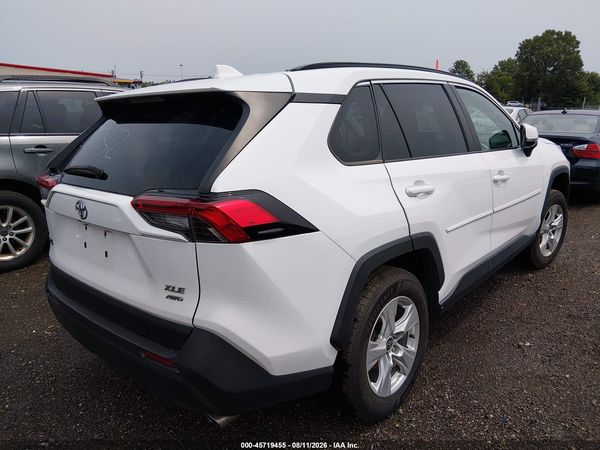 2021 TOYOTA RAV4 XLE